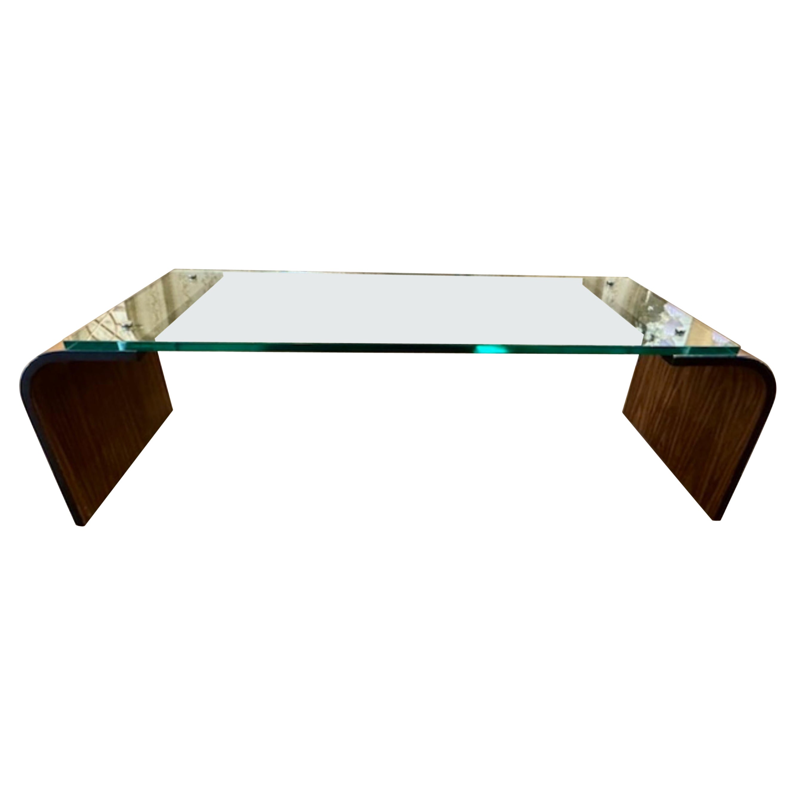 Mitte des 20. Jahrhunderts Moderner italienischer Couchtisch aus Glas und Nussbaum