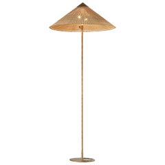 Lampada da terra '9602' in canna e ottone di Paavo Tynell per Taito Oy
