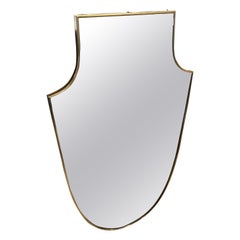 Miroir en forme de bouclier en laiton, style Gio Ponti, années 1950, Mid-century Modern