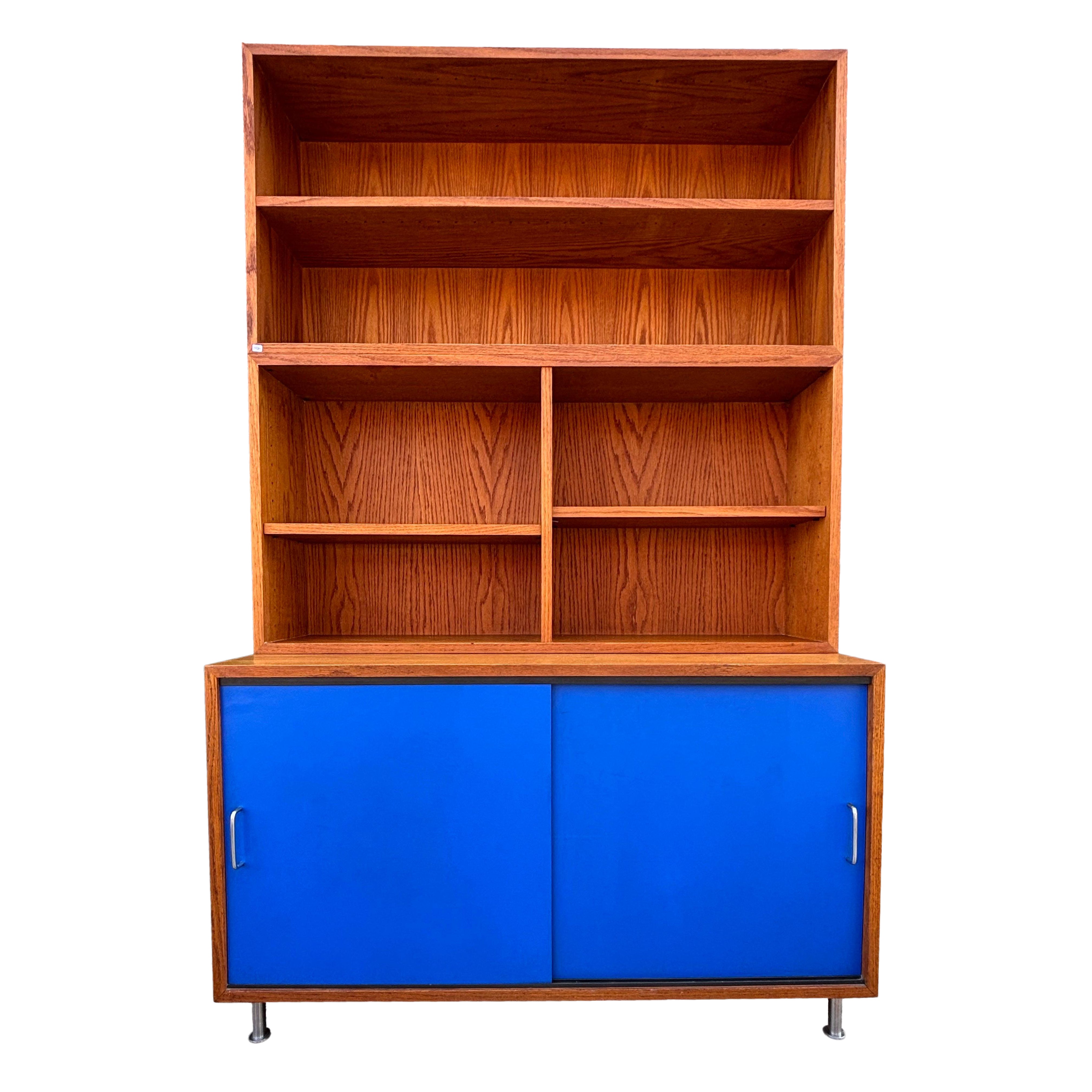 Armoire bleue à portes coulissantes et armoires supérieures amovibles
