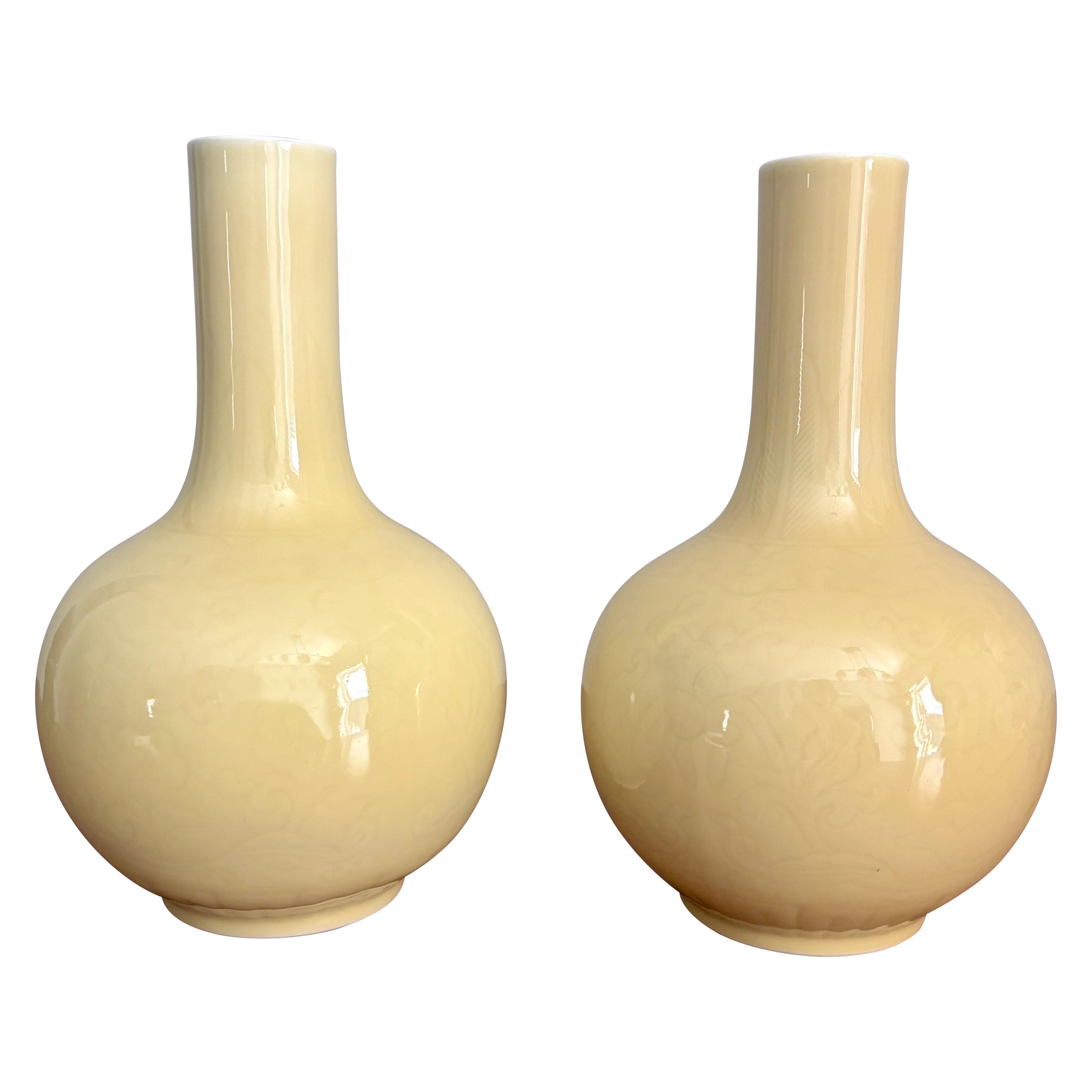 Quin Dynasty Style Famille Jaune Chinese Porcelain Vases, a pair