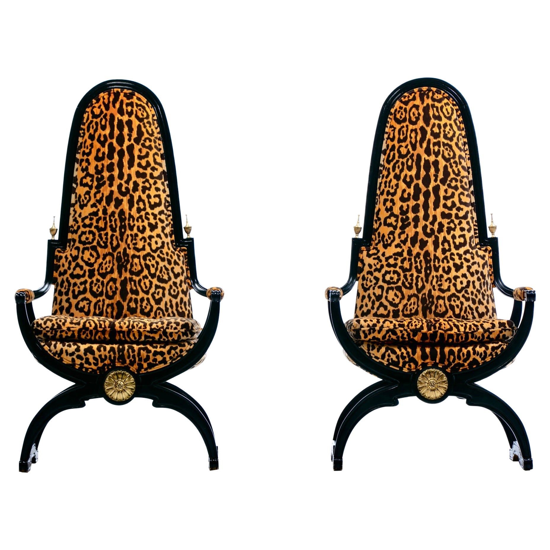 Sedie trono con schienale alto Hollywood Regency in velluto leopardato e struttura dorata in ebano in vendita