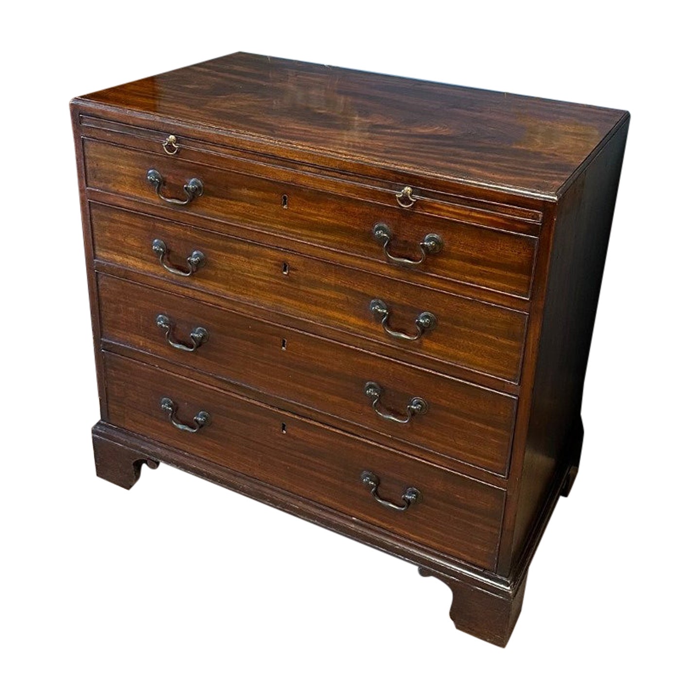 Commode de célibataire du 18e siècle