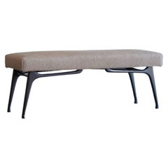 Banco escultural ICO Serie 48 en Espresso by Stamford Modern