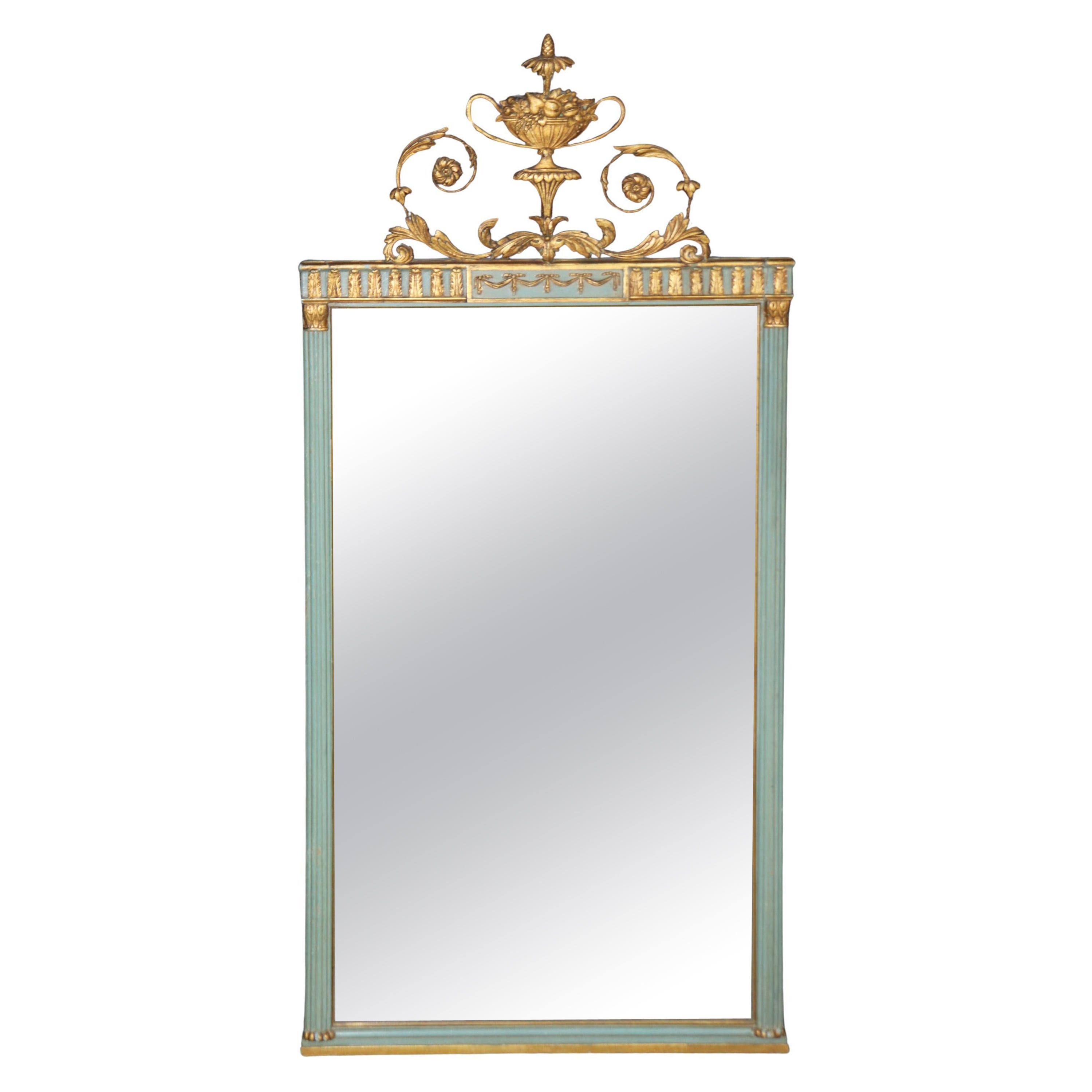 Antique miroir sculpté de style Adams, décroché et doré à l'or en vente
