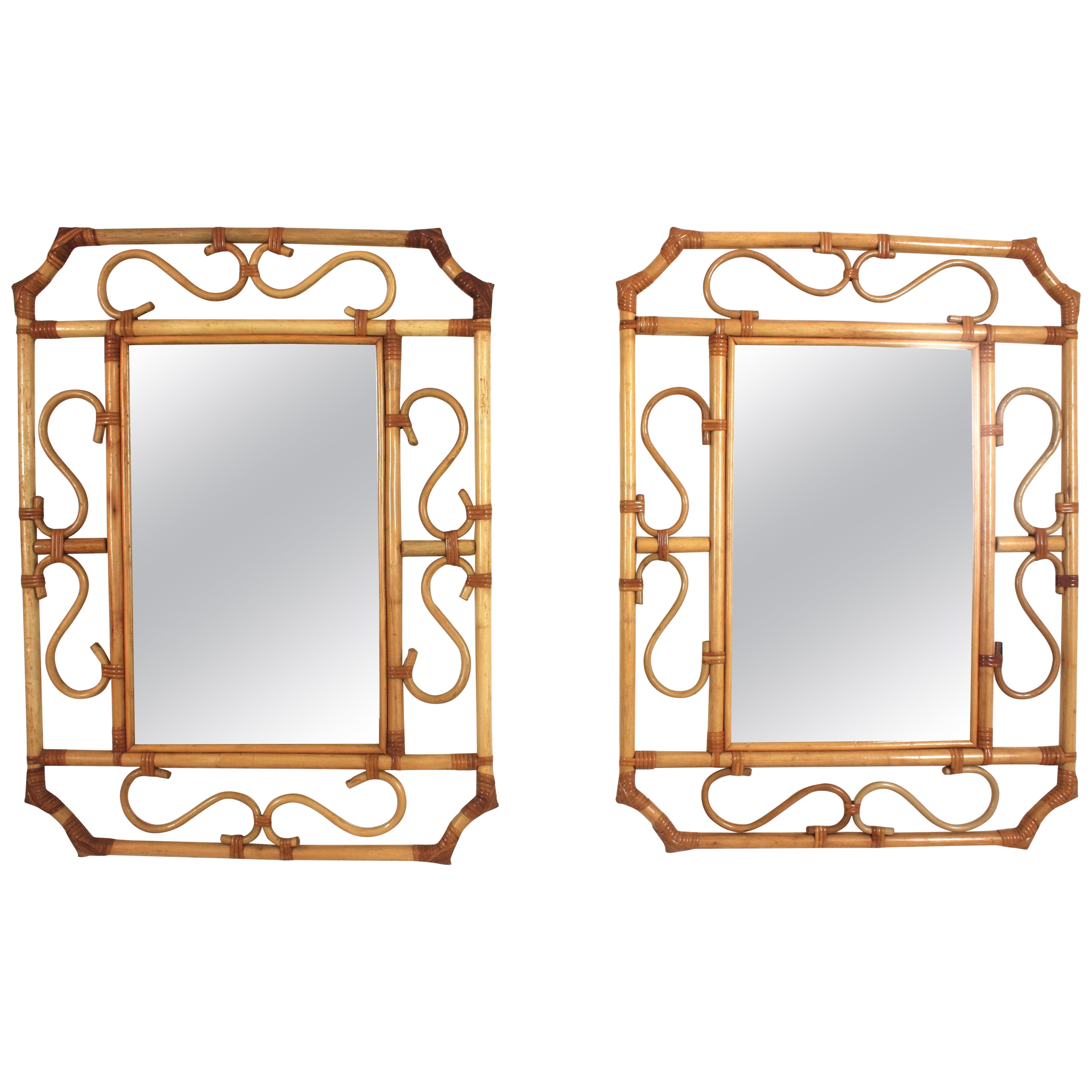 Paire de grands miroirs octogonaux en rotin de style Franco Albini, Italie, années 60 en vente