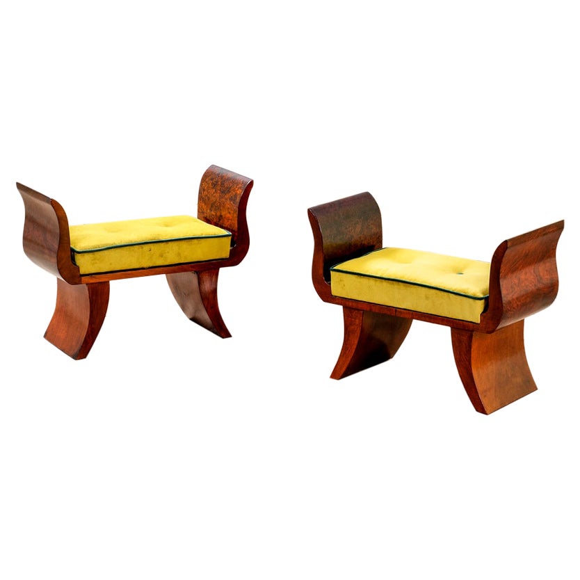 20e siècle, Paire de tabourets en bois italiens en vente