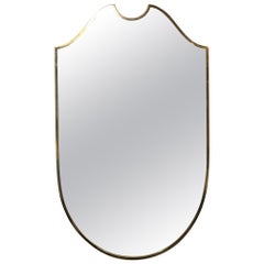 Miroir à bouclier en laiton du milieu du siècle