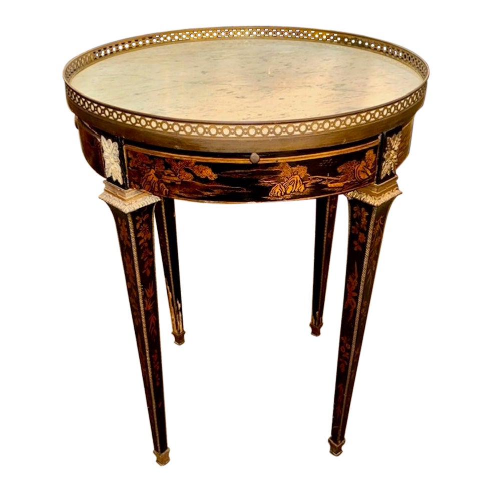 What is a bouillotte table?