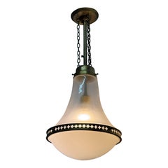 Ciondolo a luzette in vetro smerigliato e latte di Art Deco tedesco, 1900