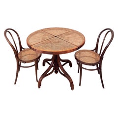 Mesa Redonda de Cerezo + Caña Vienesa + 2 Sillas Attr. Mundus Thonet, Italia Años 40