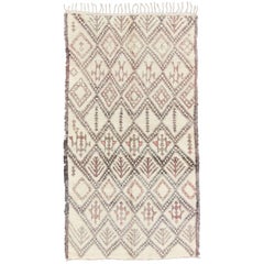 Vintage Large Moroccan Beni Ouarain Rug with Diamond Design in Light Ivory, Gray & Pink