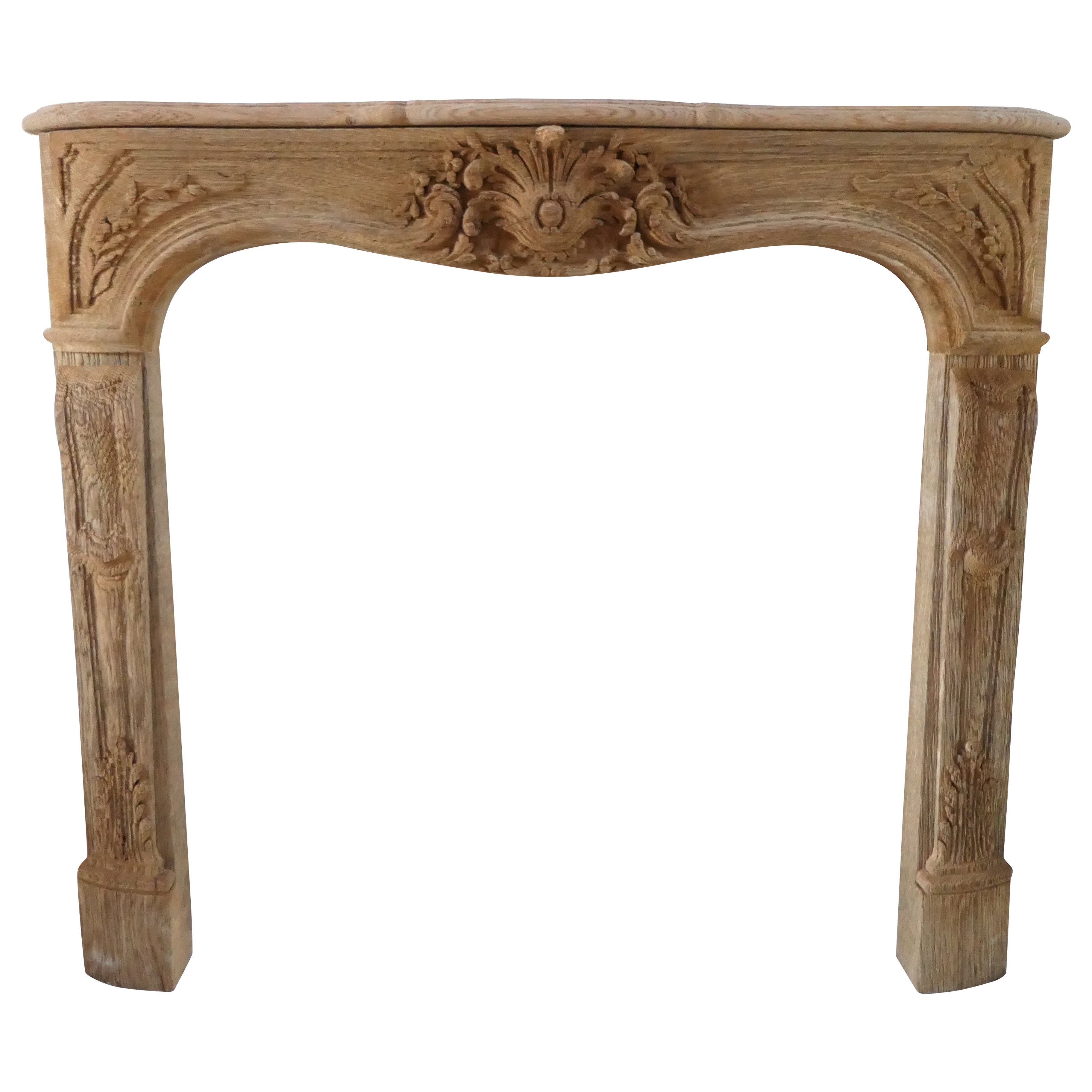 Cheminée ancienne en bois