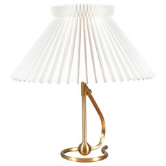 Lampada da tavolo danese classica di metà secolo 306 "Kiplamp", disegnata da Kaare Klint