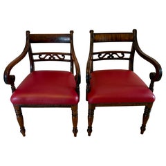 Pareja de sillas de escritorio antiguas de caoba de calidad Jorge III