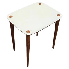 Mesa auxiliar nido de teca de mediados de siglo