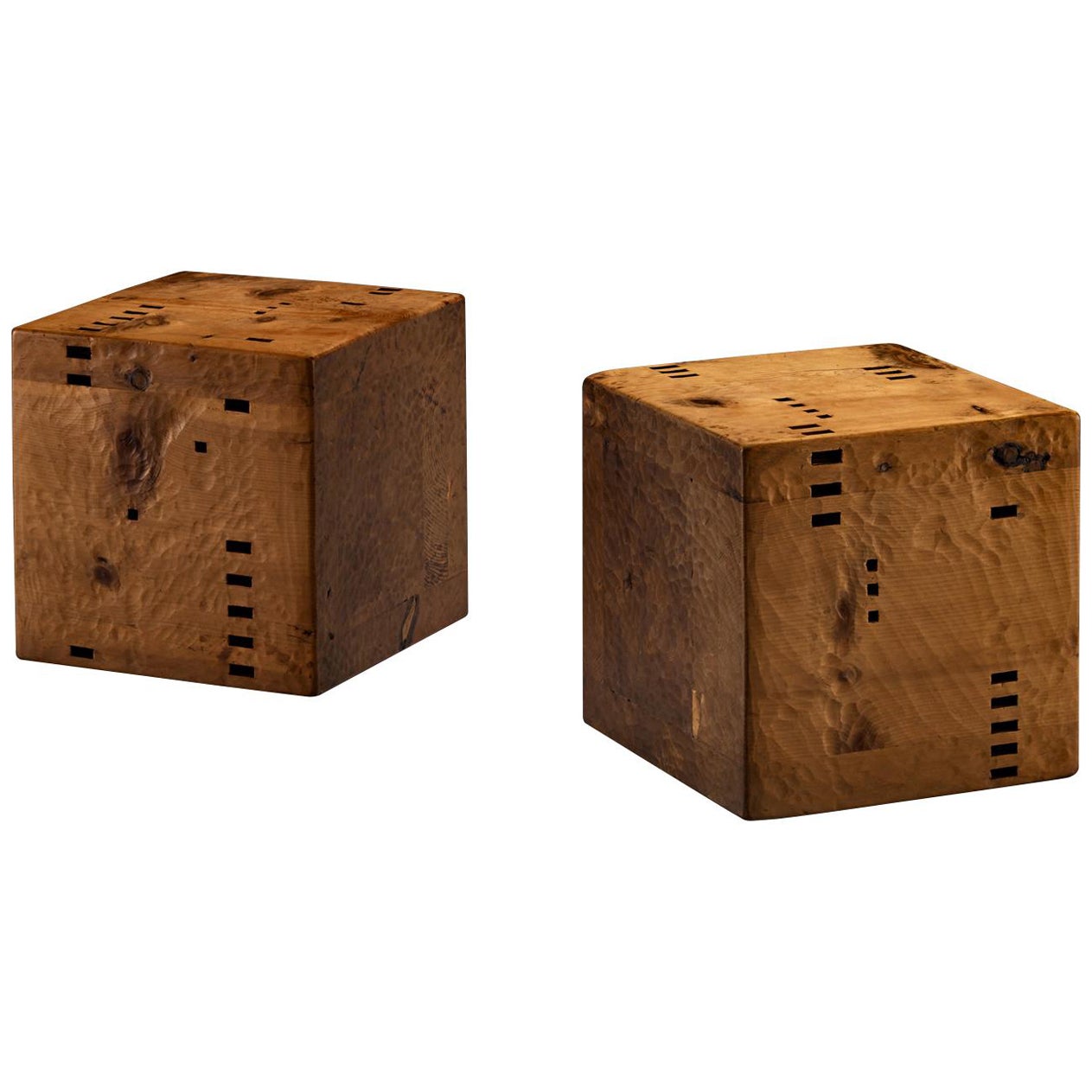 Giuseppe Rivadossi per Officina Rivadossi Tavolino unico a cubetti in pino