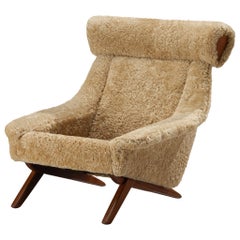 Illum Wikkelsø Lounge Chair in Sheepskin