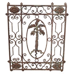 Ancienne grille de fenêtre en fer forgé