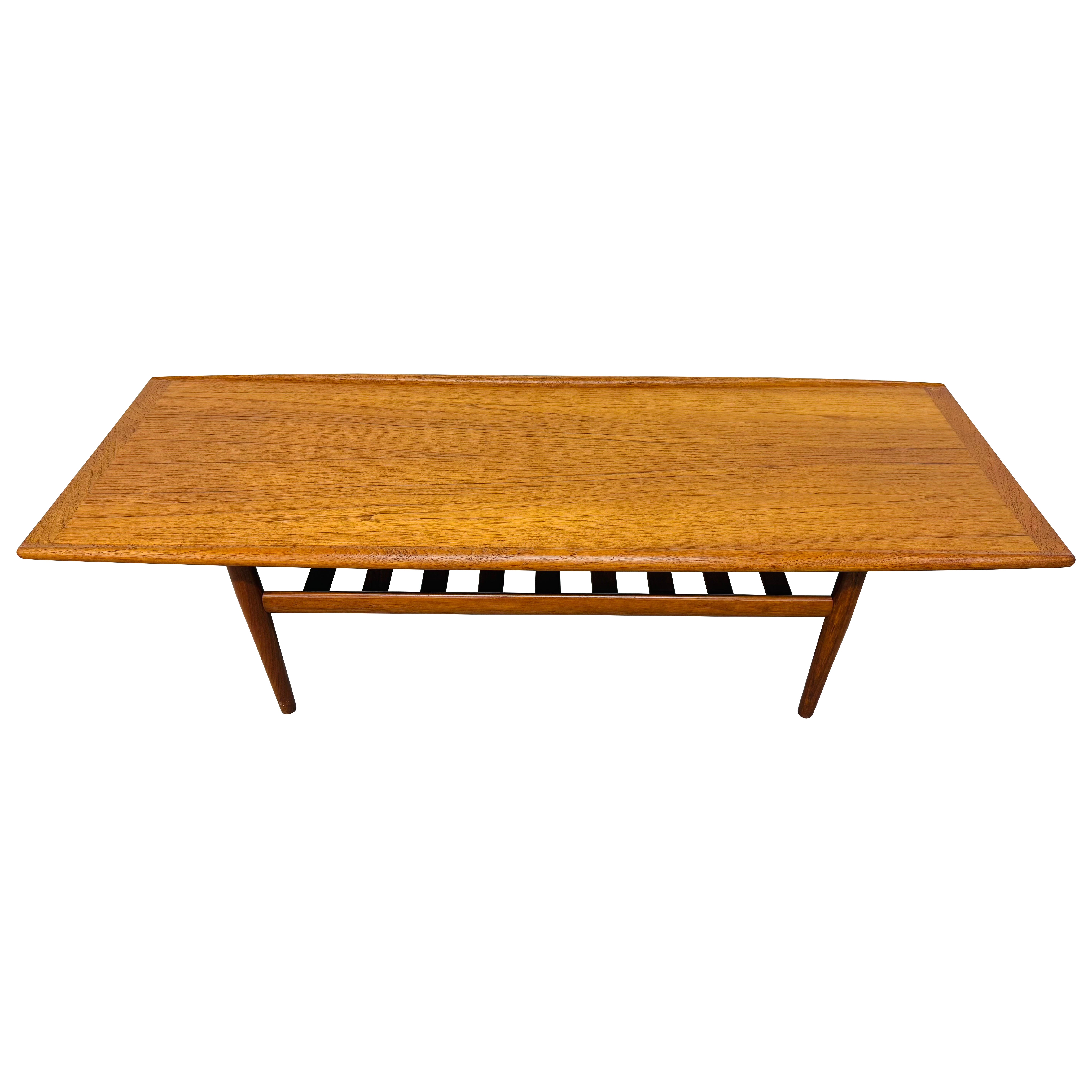 Dänischer Modern Teak Couchtisch aus der Mitte des Jahrhunderts