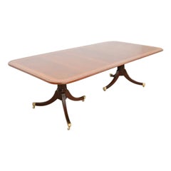 Baker Furniture Stately Homes Mesa de comedor georgiana de caoba con bandas, repintada