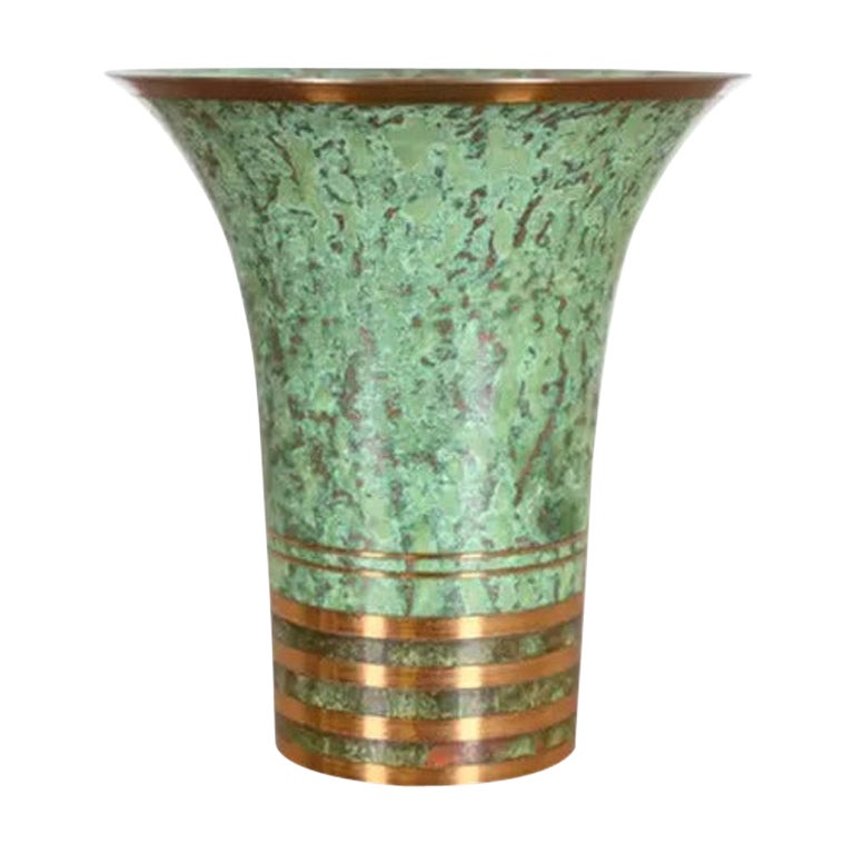 Carl Sorensen vase trompette Art déco en bronze vert-de-gris