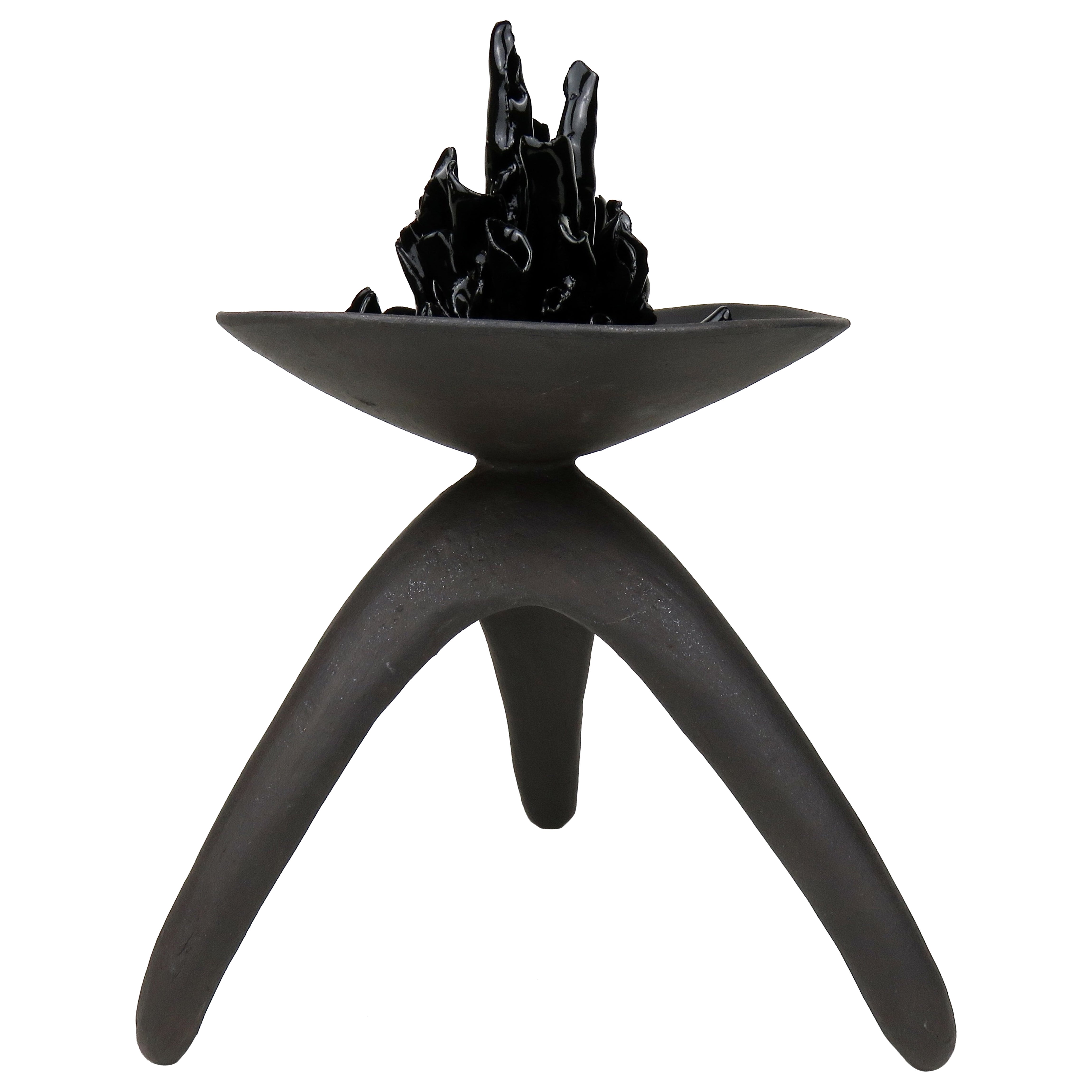 Challis in ceramica, marrone scuro con centro scultoreo "Metropolis" smaltato di nero