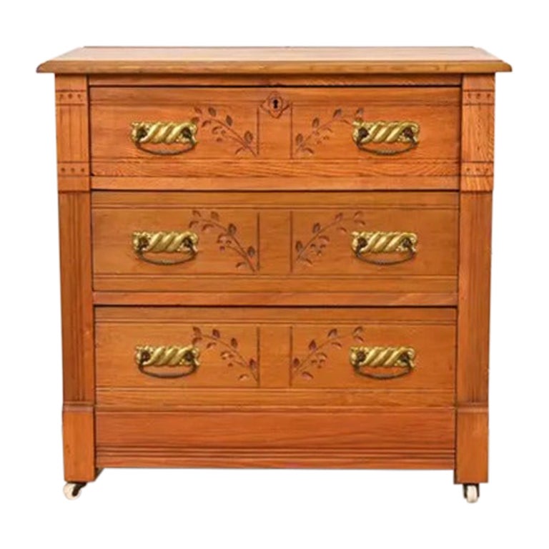 Cómoda o Cajonera Victoriana Antigua de Roble Tallado, Circa 1890s