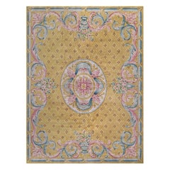 Alfombra Savonnerie Española Antigua Circa-1900 Amarilla Tejida a Mano en Lana
