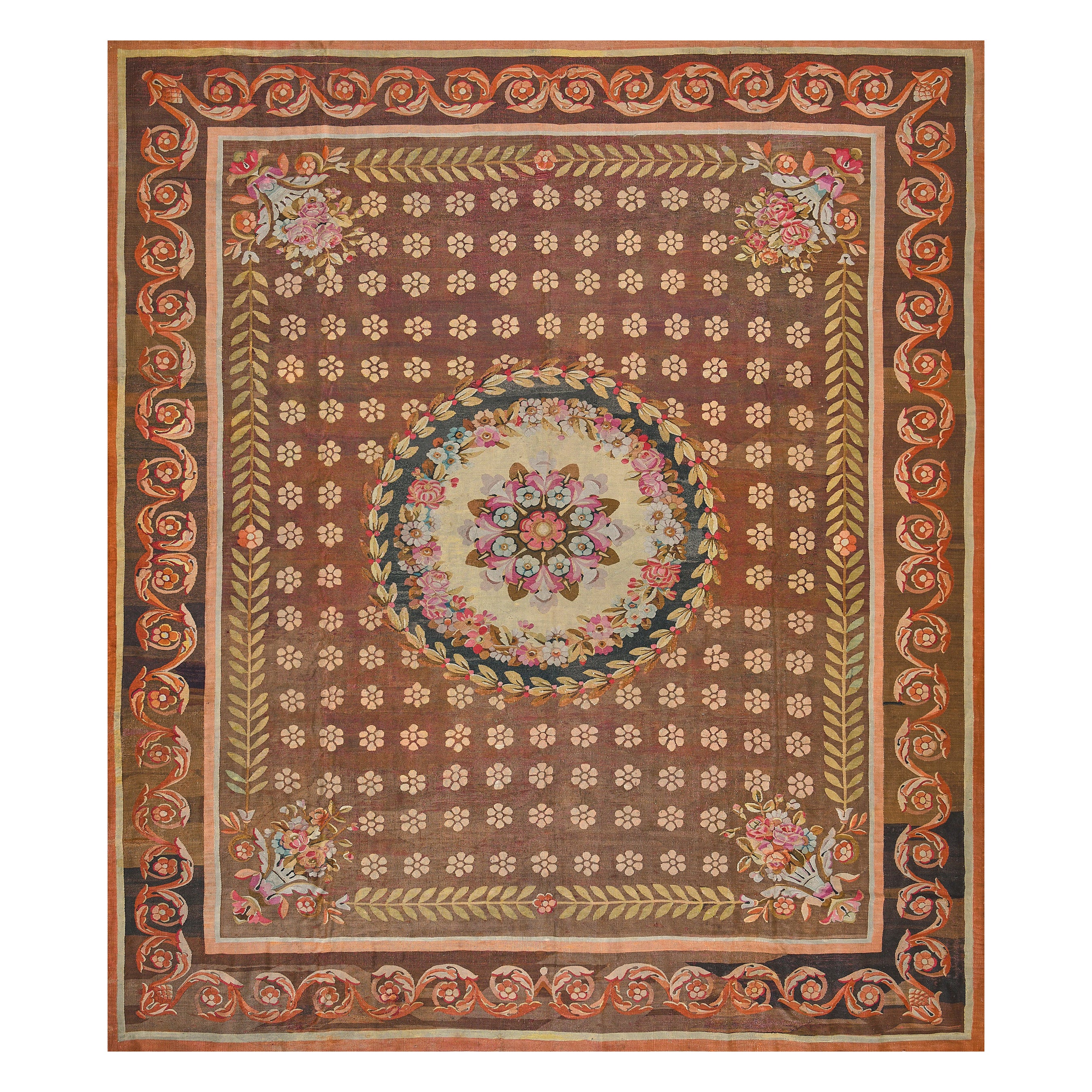 Alfombra Aubusson Francesa de Lana Floral Marrón Tejida a Mano Antigua Circa-1900