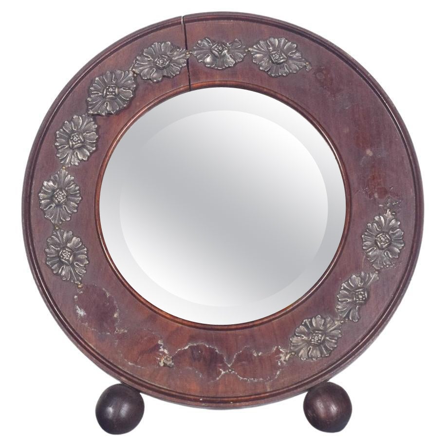 Miroir de commode en bois avec applications en argent en vente
