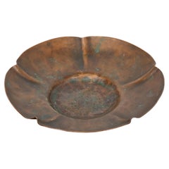 Cenicero o recogedor antiguo de cobre martillado estilo Roycroft Arts & Crafts