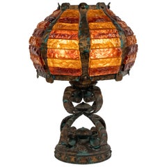 Lampada da tavolo del Medioevo in ferro battuto e vetro martellato di Longobard, Italia, anni '70