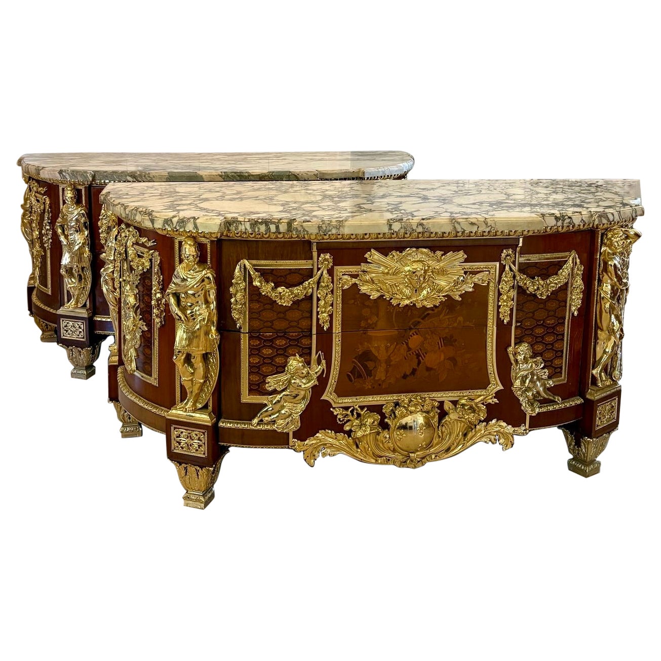 Antique Rare Fine Pair of French Marquetry and Gilt Bronze Mounted Commodes (Coppia di commodes francesi con intarsio e bronzo dorato)