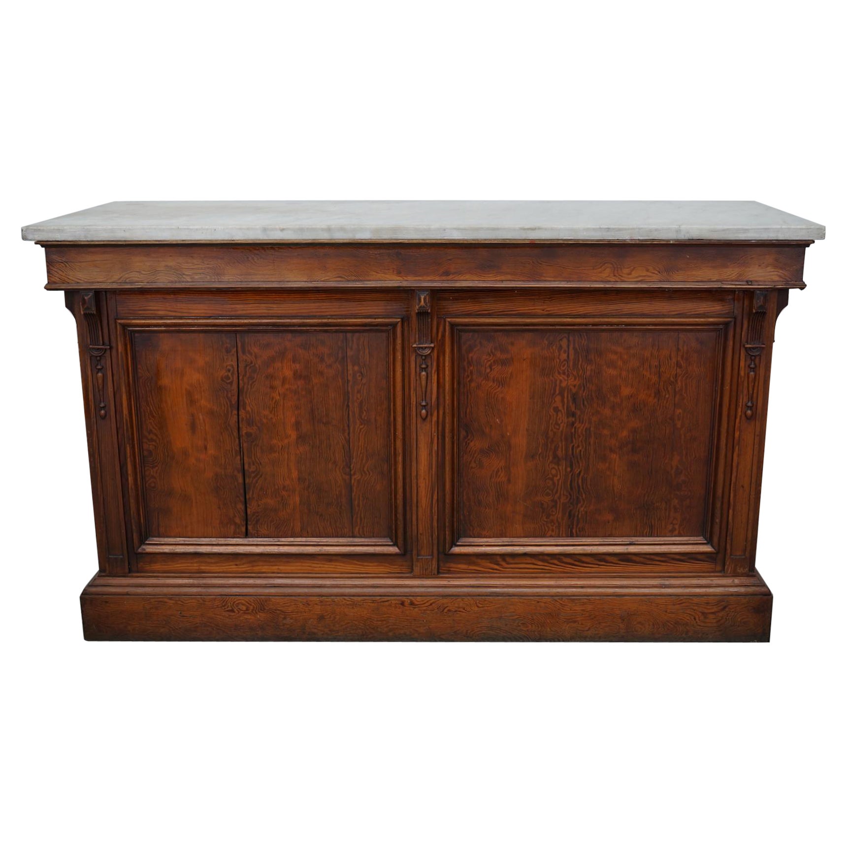 Ancienne armoire de comptoir de magasin en pin et marbre / île de cuisine française, 19e siècle