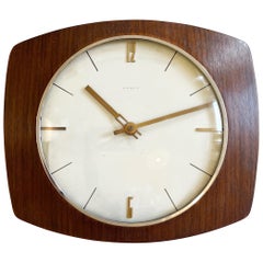 Uhr aus gebogenem Teakholz, 1970er Jahre, Kienzle, Westdeutschland