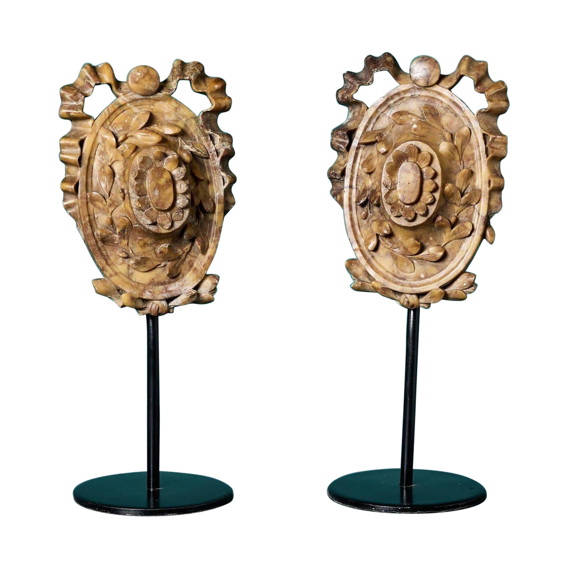 Coppia di appliques in marmo di Breccia del XIX secolo