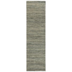Tapis de course contemporain de Rug & Kilim à motif géométrique noir, blanc et beige