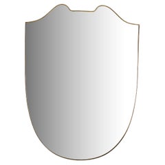Espejo de pared italiano en forma de escudo de latón nº 08, años 70 - 2 Disponibles