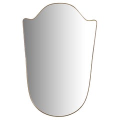 Espejo de pared italiano en forma de escudo de latón nº 09, años 70 - 2 Disponibles