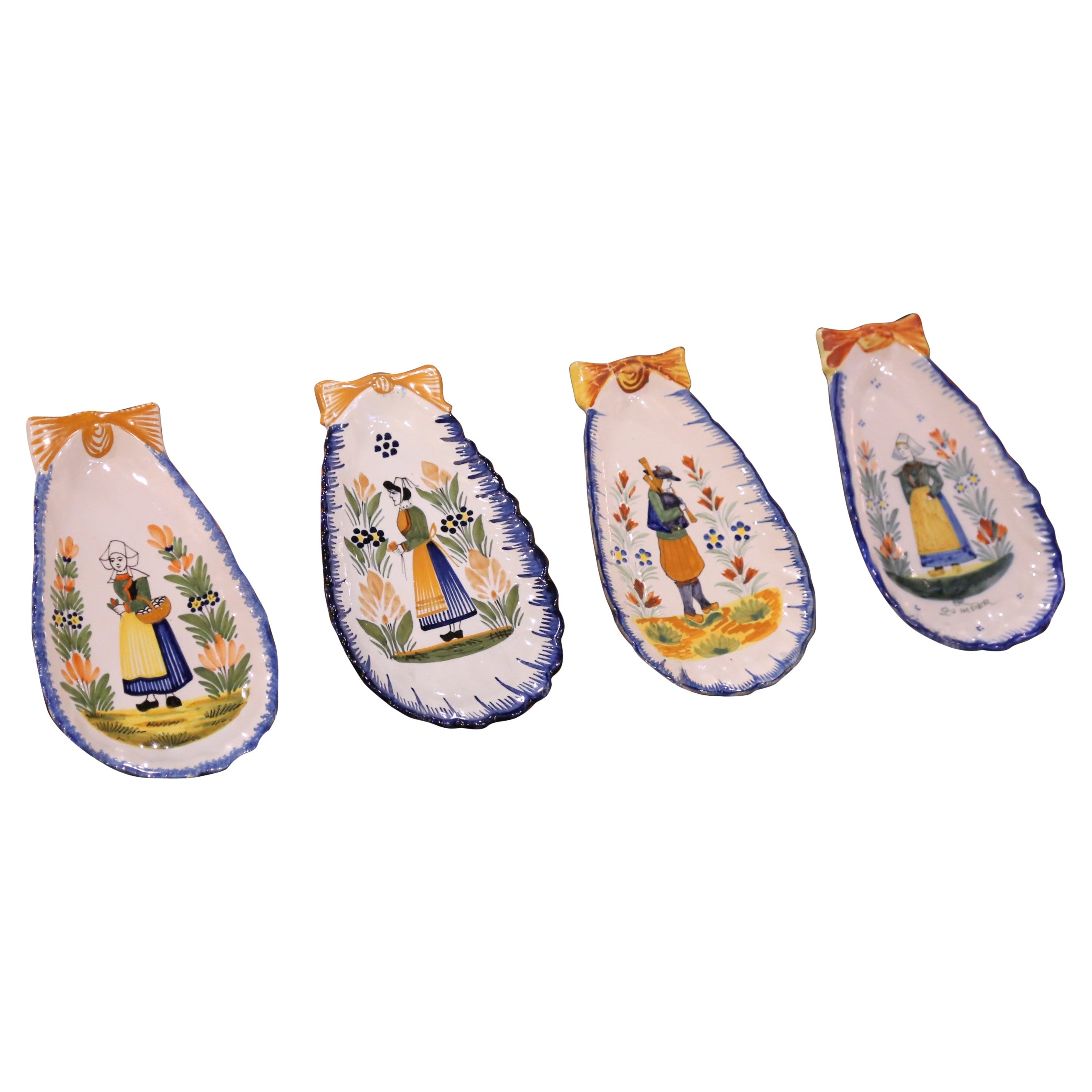Juego de 4 Platos de loza pintada Henriot Quimper, franceses de principios del siglo XX
