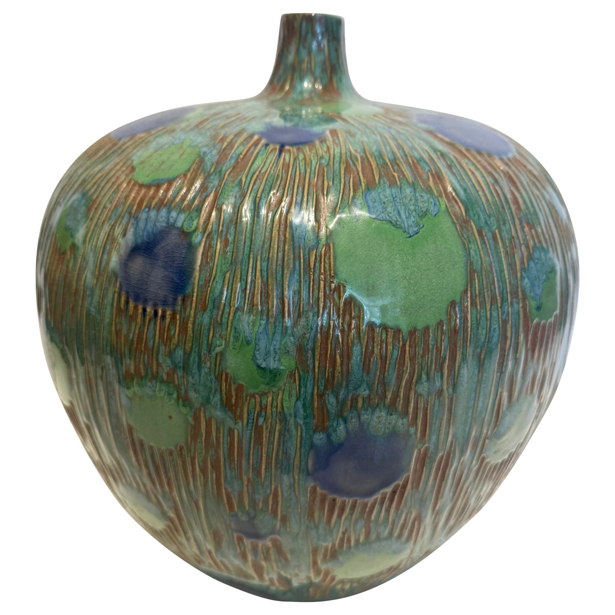 Vaso a stelo singolo in ceramica incisa a motivi asiatici