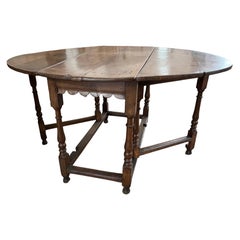 18th Century English Oak Gate-leg / Drop-leaf Table