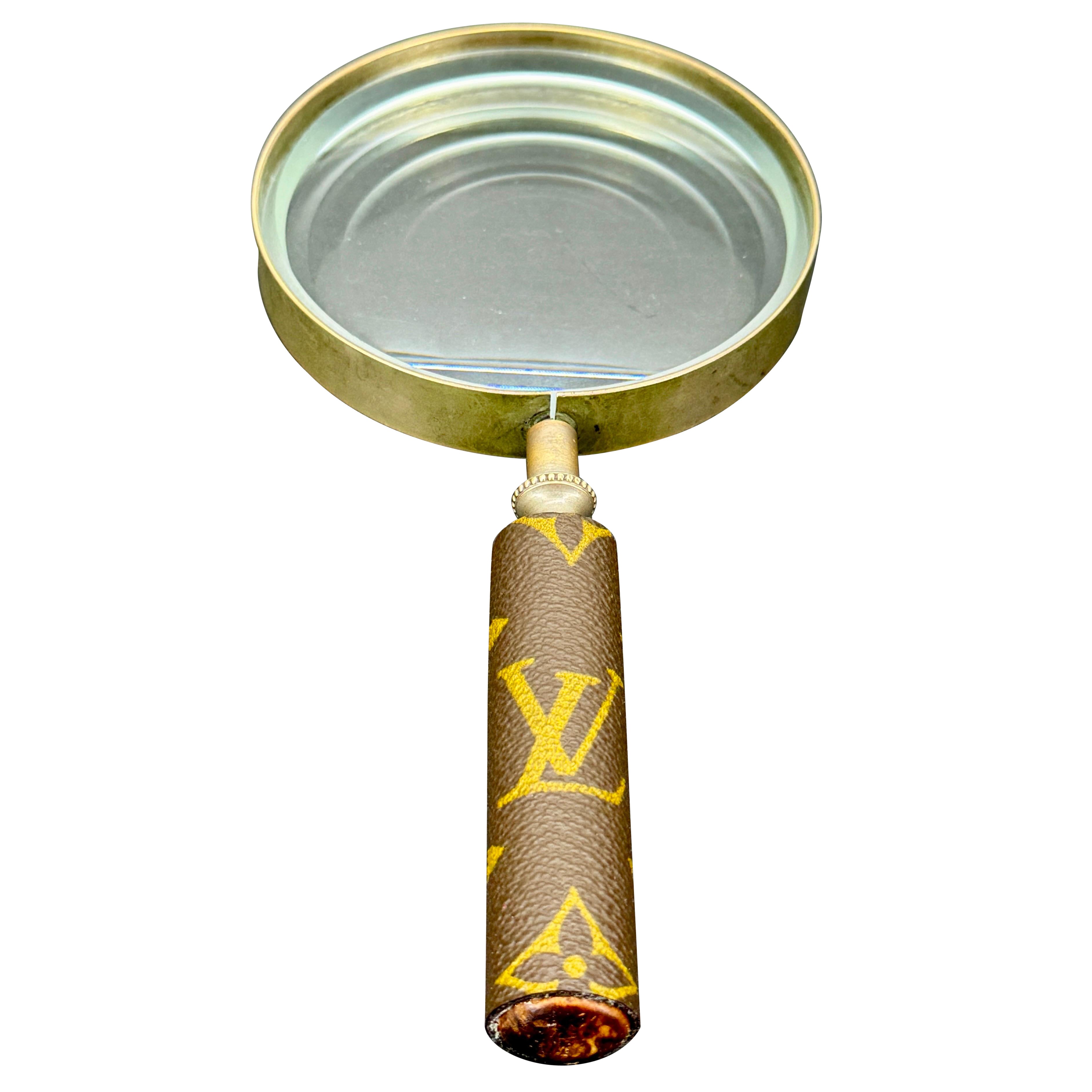Double Concave Vergrößerungsglas im Vintage-Stil mit Louis Vuitton-Polsterung
