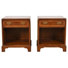 Henredon Georgian Banded Mahogany Nightstands, Pair