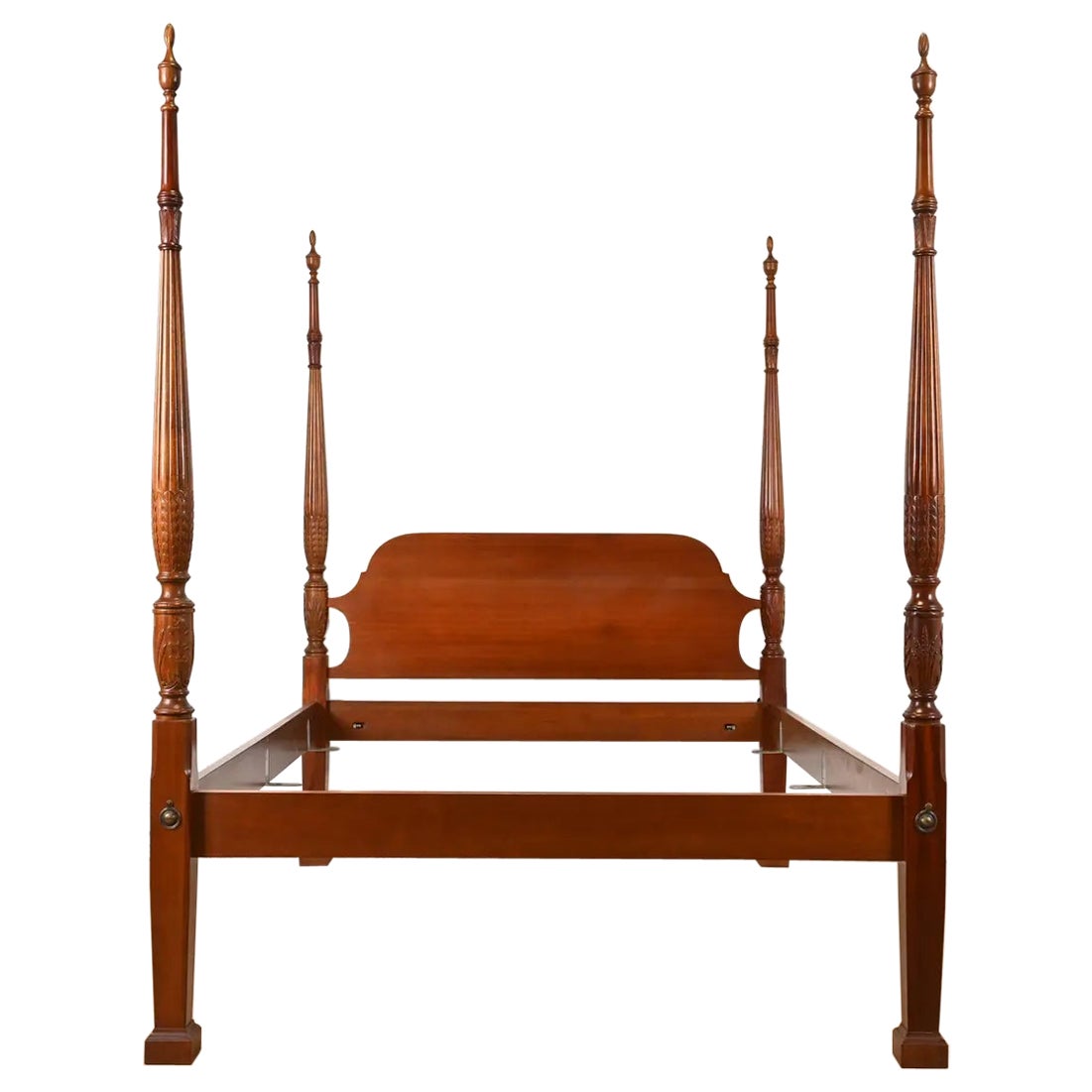 Henredon Style Georgian Carved Mahogany Queen Size Poster Bed