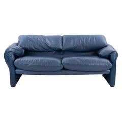 Divano a due posti in pelle blu "Maralunga" di Vico Magistretti per Cassina, anni '70