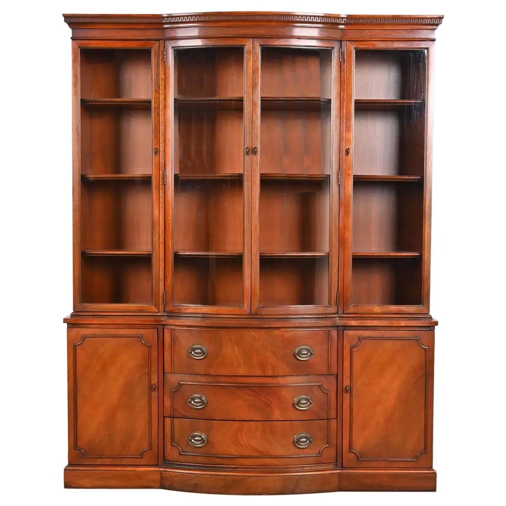 Armario Librería Drexel Georgiano de caoba tallada, años 50