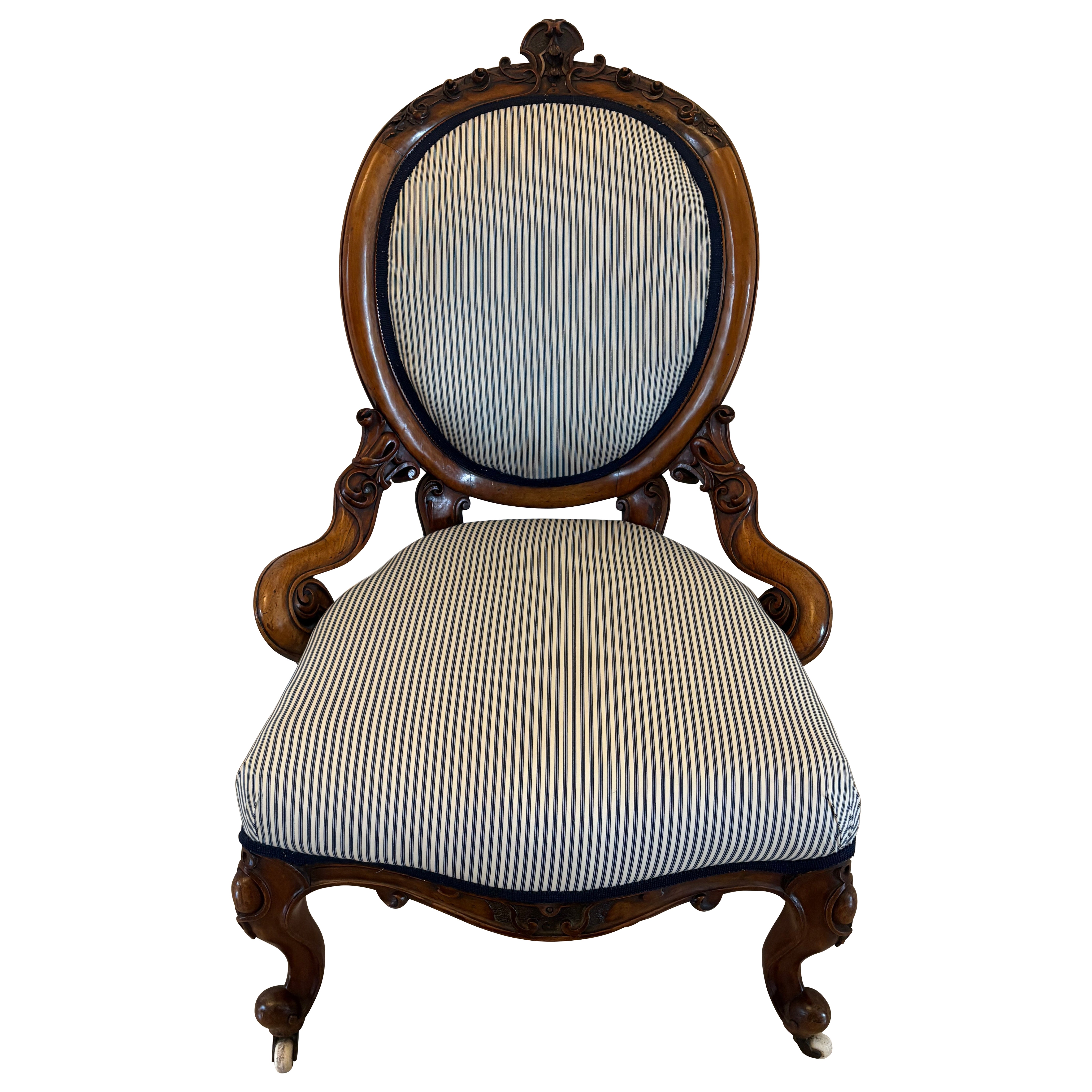 Superb Quality Carved Walnut Antique Victorian Ladies Chair