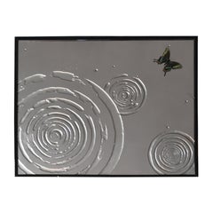 Verre émaillé avec papillon et ondulations d'eau